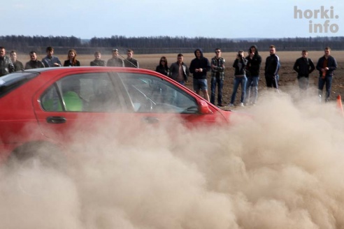 Скоростное маневрирование в Горках: море машин и людей