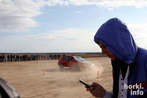 Скоростное маневрирование в Горках: море машин и людей