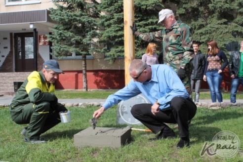 Первые в городе солнечные часы установили в Вилейке (ФОТО)