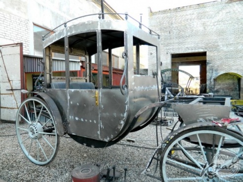 На кованой карете, запряженной двойкой лошадей, можно будет покататься в Глубоком (ФОТО, ВИДЕО)