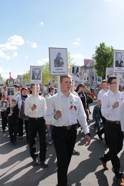 АКЦЫЯ «БЕССМЯРОТНЫ ПОЛК» (8 мая 2015 года, г. Ганцавічы, фотарэпартаж)