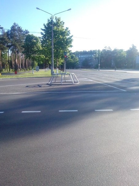 Фотофакт: в Светлогорске неизвестные разместили металлоконструкцию на перекрестке Фотофакт: в Светлогорске неизвестные разместили металлоконструкцию на перекрестке