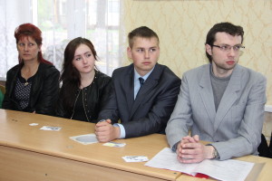 На базе средней школы №1 г. Костюковичи для старшеклассников и педагогов учреждений образования города и района прошел круглый стол (+ фото)