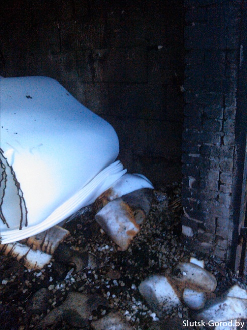 В 13 городке горел склад, арендованный предпринимателями