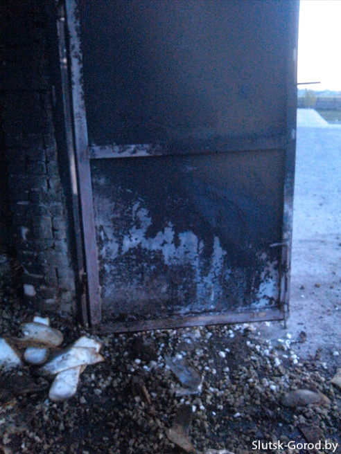 В 13 городке горел склад, арендованный предпринимателями