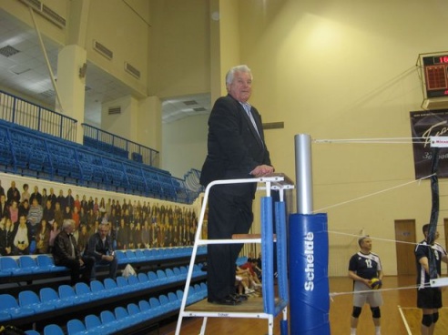 Ветераны волейбола провели турнир в Барановичах