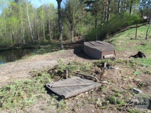 Житель Вилейки организовал подземный мини-завод по производству самогона (ФОТО)