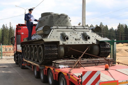 Витебская таможня задержала танк, следовавший из Латвии