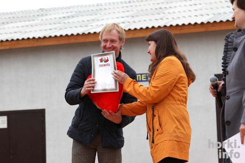 В Горках граффитисты разрисовали стену в честь Победы