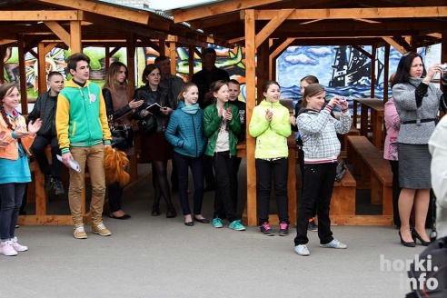 В Горках граффитисты разрисовали стену в честь Победы