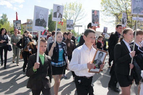 АКЦЫЯ «БЕССМЯРОТНЫ ПОЛК» (8 мая 2015 года, г. Ганцавічы, фотарэпартаж)