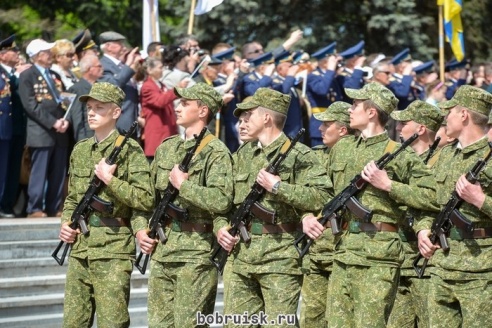 Волнующие мгновения празднования юбилея Победы в Бобруйске: ФОТОРЕПОРТАЖ