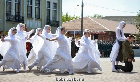 Волнующие мгновения празднования юбилея Победы в Бобруйске: ФОТОРЕПОРТАЖ