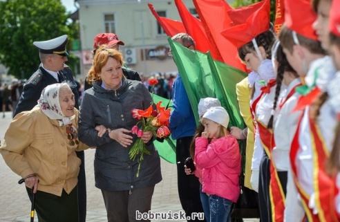 Волнующие мгновения празднования юбилея Победы в Бобруйске: ФОТОРЕПОРТАЖ