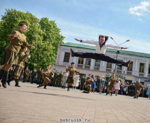 Волнующие мгновения празднования юбилея Победы в Бобруйске: ФОТОРЕПОРТАЖ