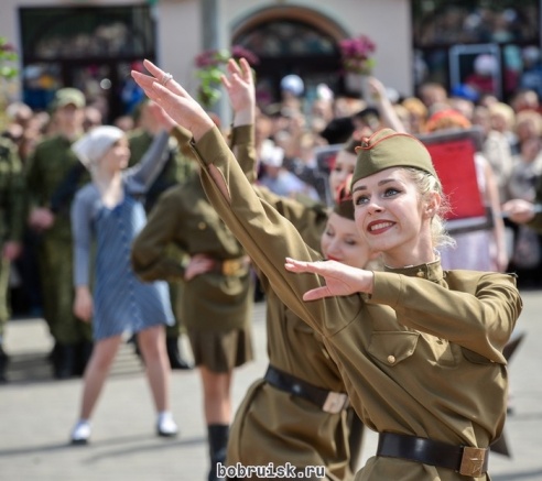 Волнующие мгновения празднования юбилея Победы в Бобруйске: ФОТОРЕПОРТАЖ