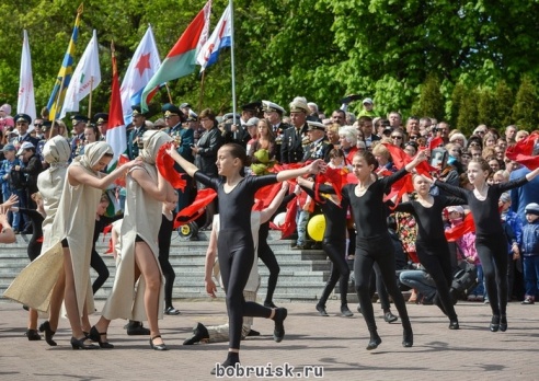 Волнующие мгновения празднования юбилея Победы в Бобруйске: ФОТОРЕПОРТАЖ