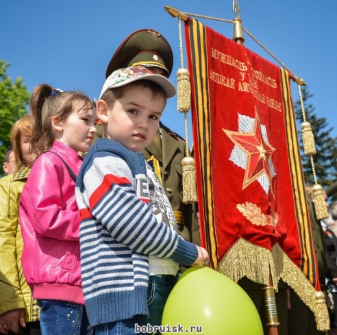 Волнующие мгновения празднования юбилея Победы в Бобруйске: ФОТОРЕПОРТАЖ