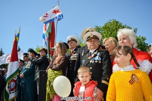 Волнующие мгновения празднования юбилея Победы в Бобруйске: ФОТОРЕПОРТАЖ