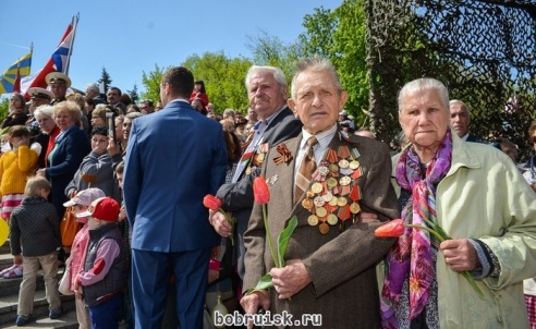 Волнующие мгновения празднования юбилея Победы в Бобруйске: ФОТОРЕПОРТАЖ