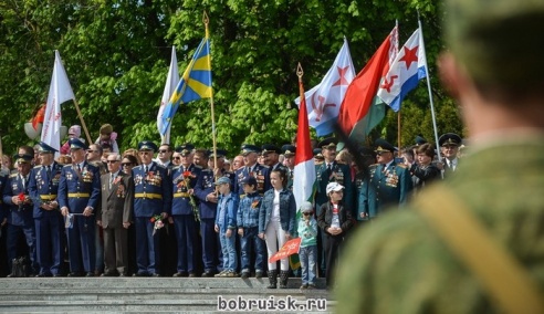 Волнующие мгновения празднования юбилея Победы в Бобруйске: ФОТОРЕПОРТАЖ