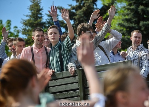 Волнующие мгновения празднования юбилея Победы в Бобруйске: ФОТОРЕПОРТАЖ
