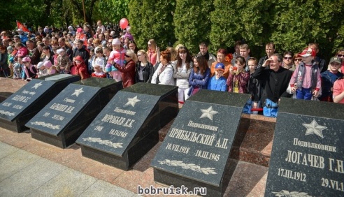 Волнующие мгновения празднования юбилея Победы в Бобруйске: ФОТОРЕПОРТАЖ