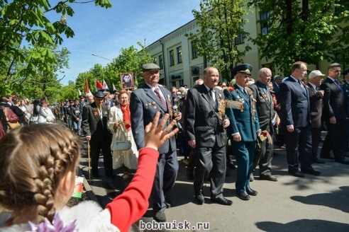 Волнующие мгновения празднования юбилея Победы в Бобруйске: ФОТОРЕПОРТАЖ