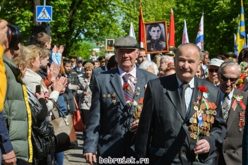 Волнующие мгновения празднования юбилея Победы в Бобруйске: ФОТОРЕПОРТАЖ