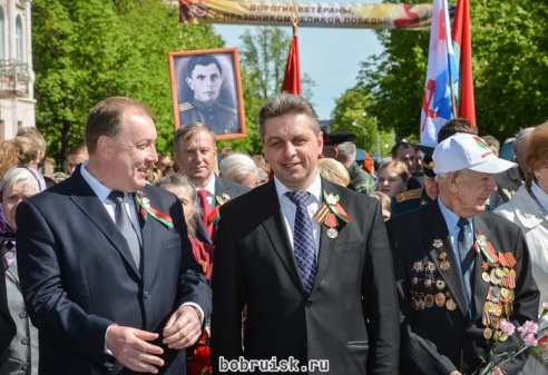 Волнующие мгновения празднования юбилея Победы в Бобруйске: ФОТОРЕПОРТАЖ