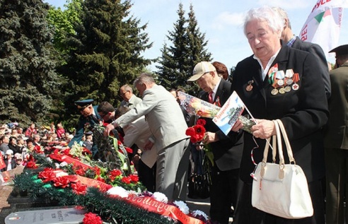 Волнующие мгновения празднования юбилея Победы в Бобруйске: ФОТОРЕПОРТАЖ