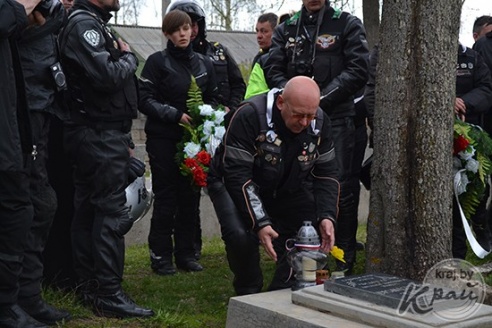 Байкеры из Польши посетили могилу пограничника Павла Полчинского, погибшего на Глуботчине в 1939 году (ФОТО, ВИДЕО)