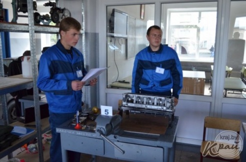 Автослесари Вилейского государственного колледжа – лучшие в области (ФОТО)