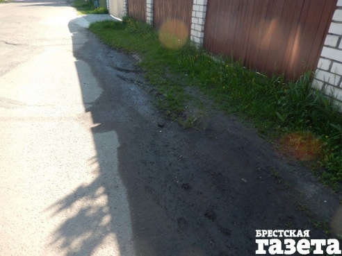 Брестская улица, названная в честь освободителя города, имеет вид всеми позабытой