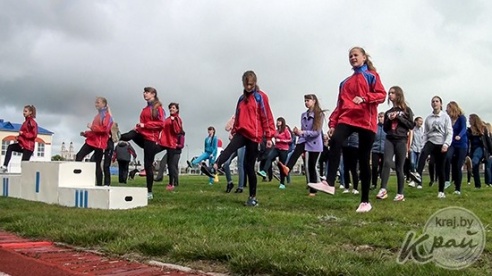 ФОТО- и ВИДЕОФАКТ: 16 мая в Глубоком провели флешмоб "Я люблю спорт"
