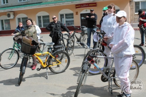 Более 20 километров преодолели участники экологического велопробега в Вилейке (ФОТО)