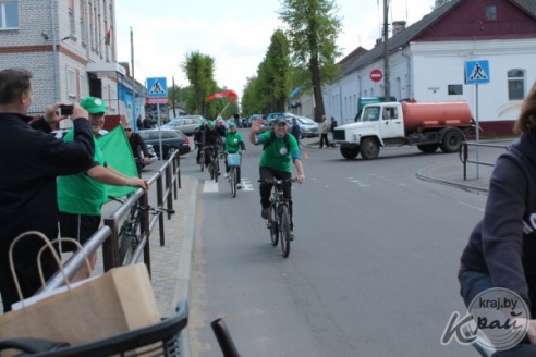 Более 20 километров преодолели участники экологического велопробега в Вилейке (ФОТО)