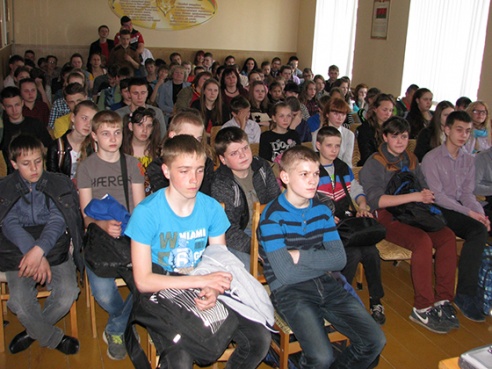 Расчыніў дзверы РАУС