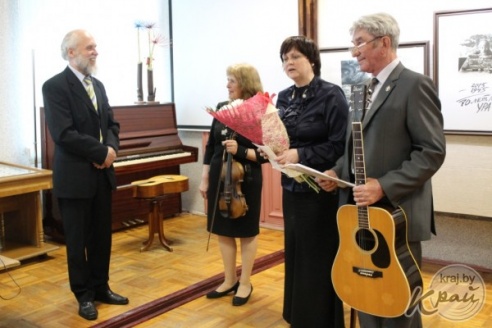 Художник Борис Цитович на персональной выставке «70 лет мира» в Вилейке: Мне близка и дорога тема войны (ФОТО)