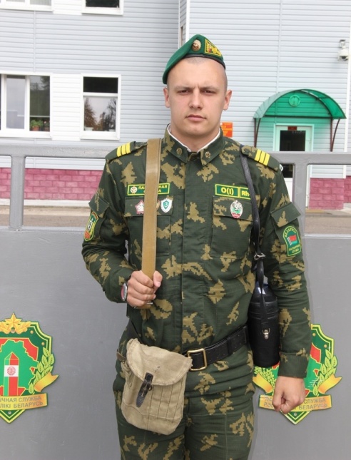 Напряженные и ответственные будни сержанта Артема Зикунова