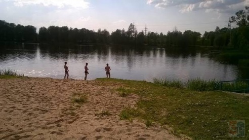 На пляже Брызгаловка в Жодино открыли купальный сезон