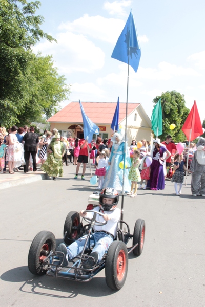 СВЯТА ДЗЯЦІНСТВА Ў ГАНЦАВІЧАХ (фотарэпартаж)
