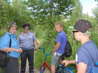 Милиция нашла четырех безнадзорных детей во время пляжного рейда