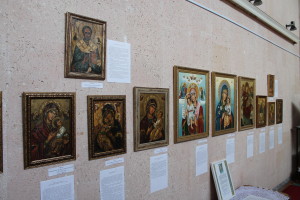 Сегодня в Костюковичском краеведческом музее состоялась презентация выставки иконописи Ядвиги Сенько «Свет иконы» (+ фото) Сегодня в Костюковичском краеведческом музее состоялась презентация выставки иконописи Ядвиги Сенько «Свет иконы» (+ фото)