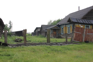 Сильный ураган, в минувшее воскресенье, 19 апреля устроил погром на улицах агрогородка Белая Дуброва Костюковичского района (+ фото, видео)