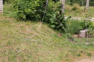 Сильный ураган, в минувшее воскресенье, 19 апреля устроил погром на улицах агрогородка Белая Дуброва Костюковичского района (+ фото, видео)