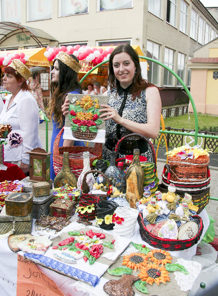 У Паставах прайшоў ХVIII Міжнародны фестываль народнай музыкі “Звіняць цымбалы і гармонік” (+шмат фота)