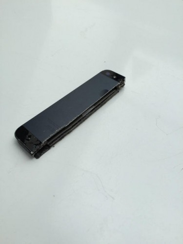 Немец выставил на продажу распиленные пополам вещи, которые остались у него после расставания с девушкой (ФОТО, ВИДЕО)