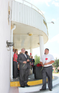 Сегодня в Костюковичах прошла церемония открытия памятной доски Басу Степану Ивановичу (+ фото)