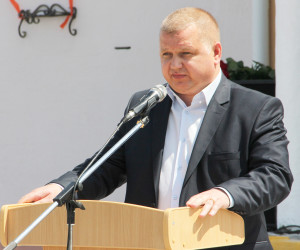 Сегодня в Костюковичах прошла церемония открытия памятной доски Басу Степану Ивановичу (+ фото)